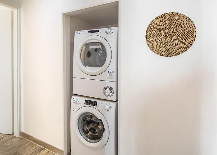 Apartment Stylish At Very Location With Aircon Budapest