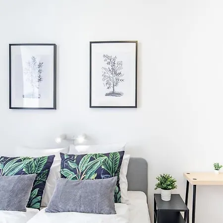 Stylish At Very Location With Aircon Appartement