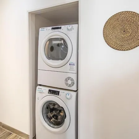 Appartement Stylish At Very Location With Aircon Boedapest